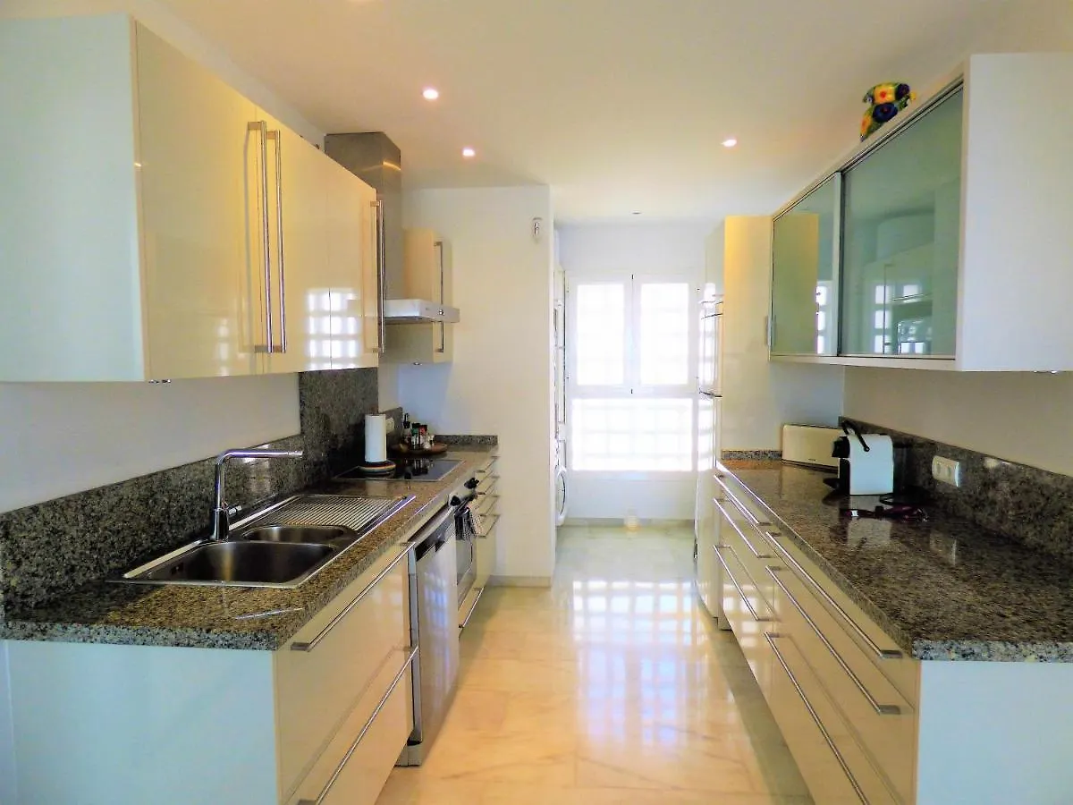 Selecta Bel Air & Sea Apartment Estepona Spain